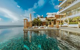 Hotel B Unique